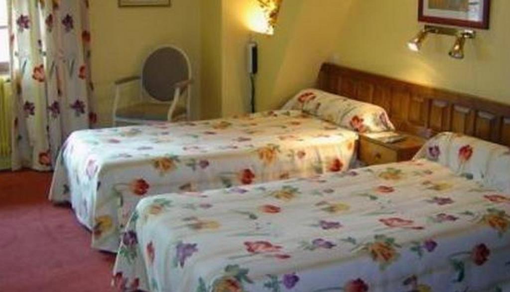 Hotel Le Ratelier Montaigut-sur-Save Habitación foto